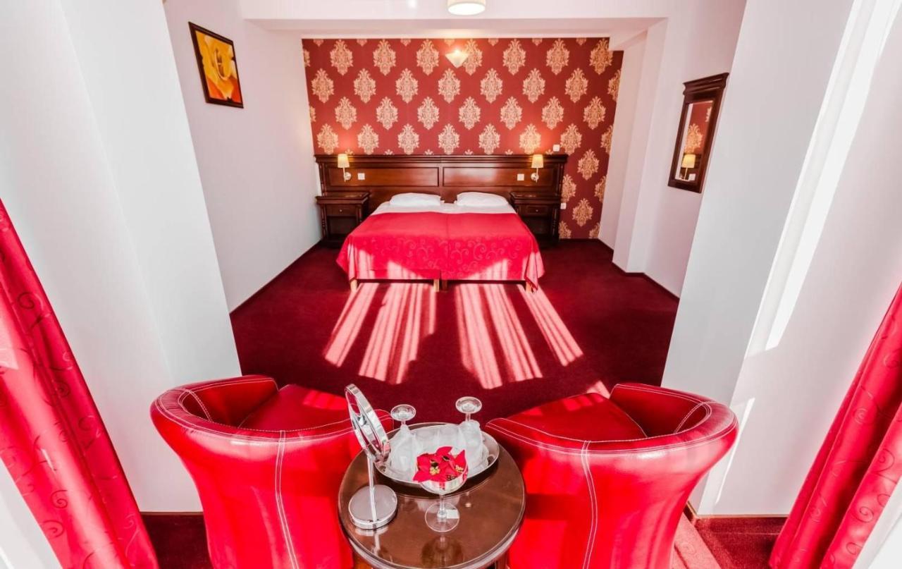 Hotel Bulevard Făgăraş المظهر الخارجي الصورة