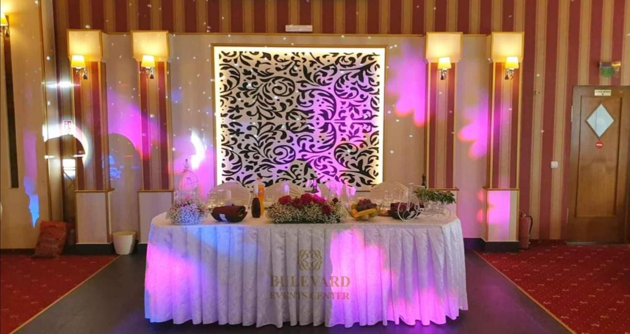 Hotel Bulevard Făgăraş المظهر الخارجي الصورة
