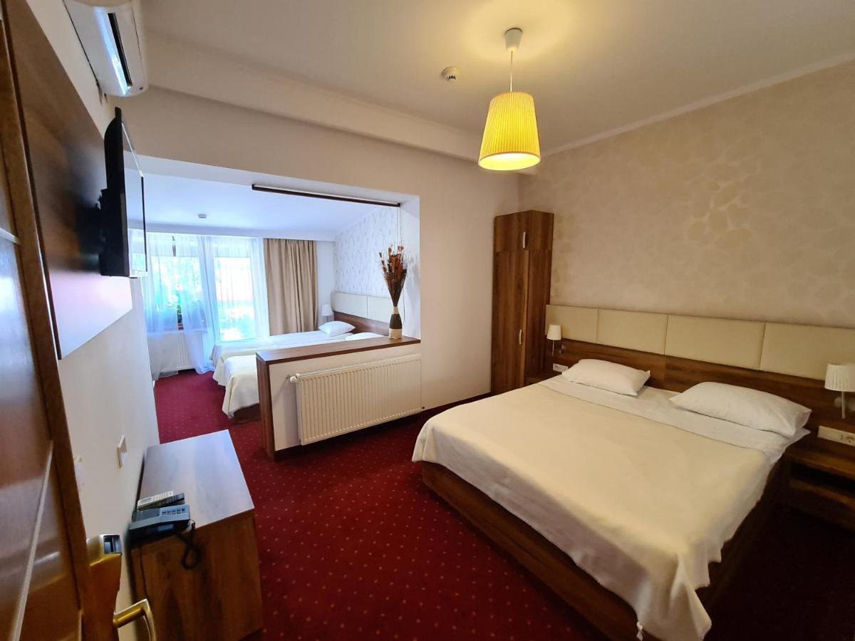 Hotel Bulevard Făgăraş المظهر الخارجي الصورة