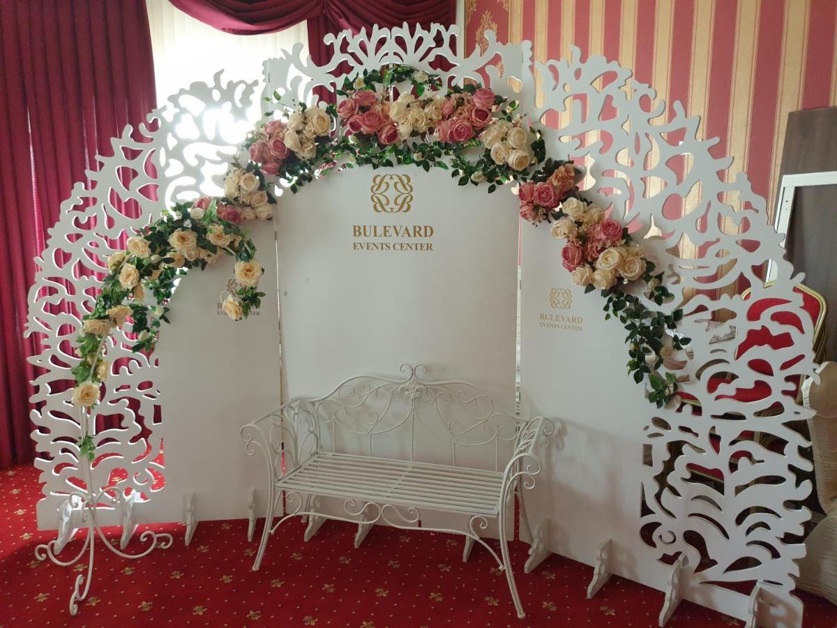 Hotel Bulevard Făgăraş المظهر الخارجي الصورة