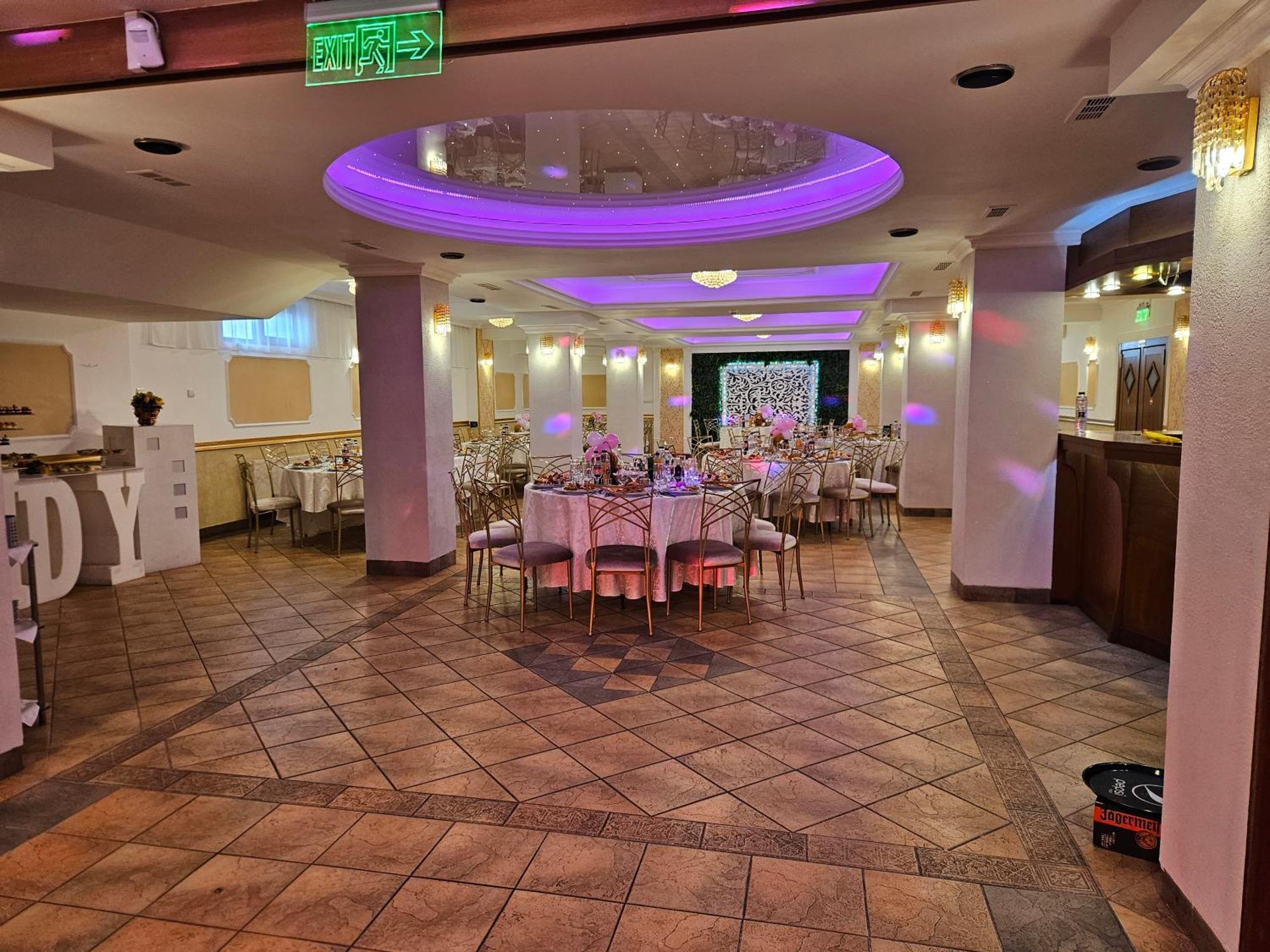 Hotel Bulevard Făgăraş المظهر الخارجي الصورة