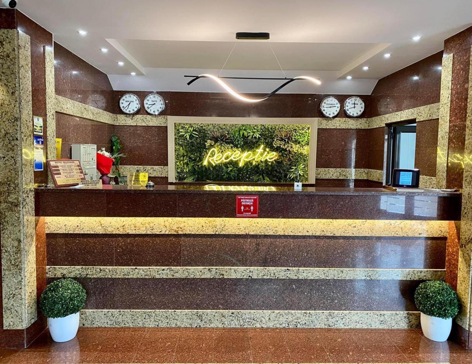 Hotel Bulevard Făgăraş المظهر الخارجي الصورة