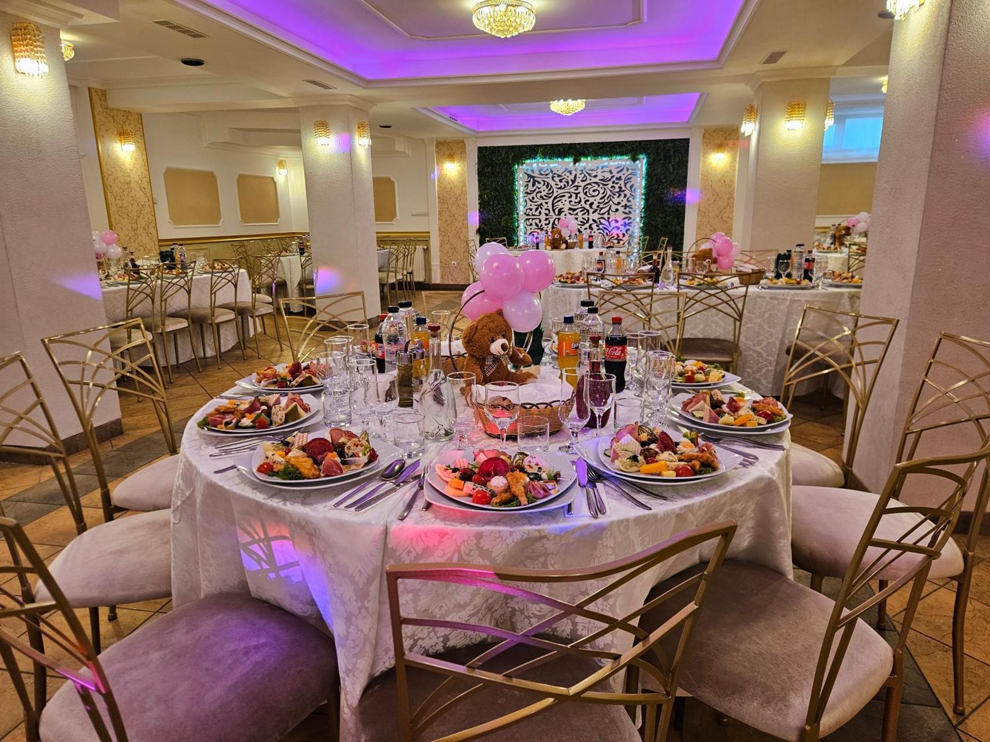 Hotel Bulevard Făgăraş المظهر الخارجي الصورة