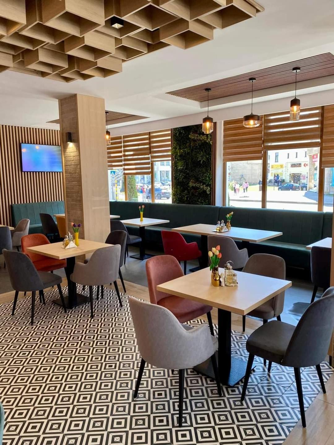 Hotel Bulevard Făgăraş المظهر الخارجي الصورة